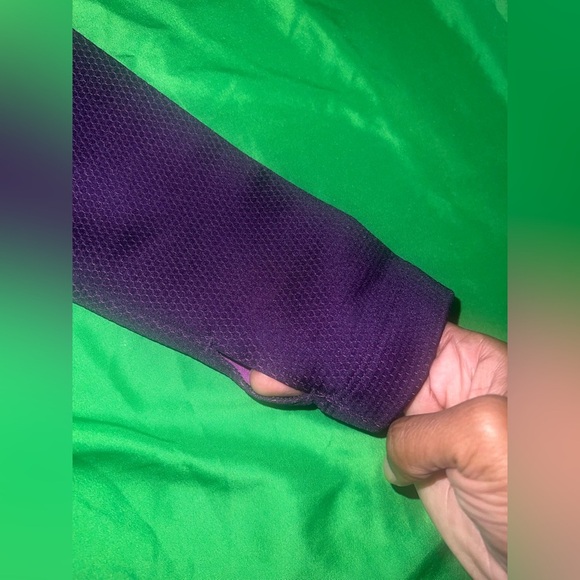 Under Armour Purple Athletic Wear Sweater size Small - Picture 5 of 9